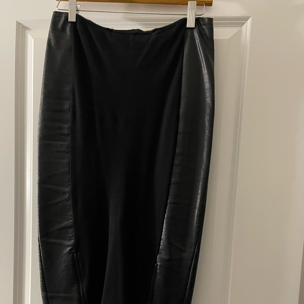Black Skirt With Faux Leather Side Panel With Zipper Accents Down The Middle